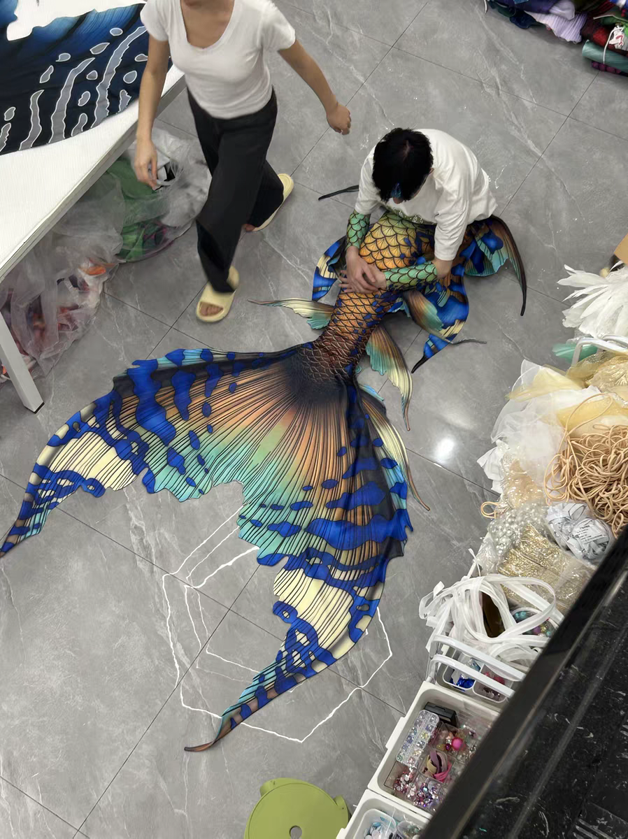 Haimei Fish Tail for Adults and Children – Aquarium Performance Costume Mermaid Tail Fish Skin