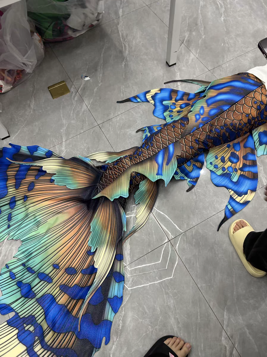Haimei Fish Tail for Adults and Children – Aquarium Performance Costume Mermaid Tail Fish Skin