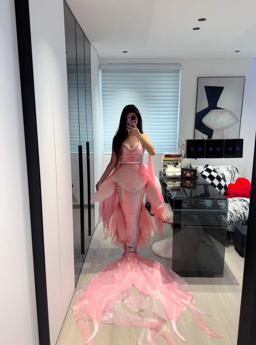 Carp Fish Tail for Adults and Children – Aquarium Performance Costume – Mermaid Tail Fish Skin