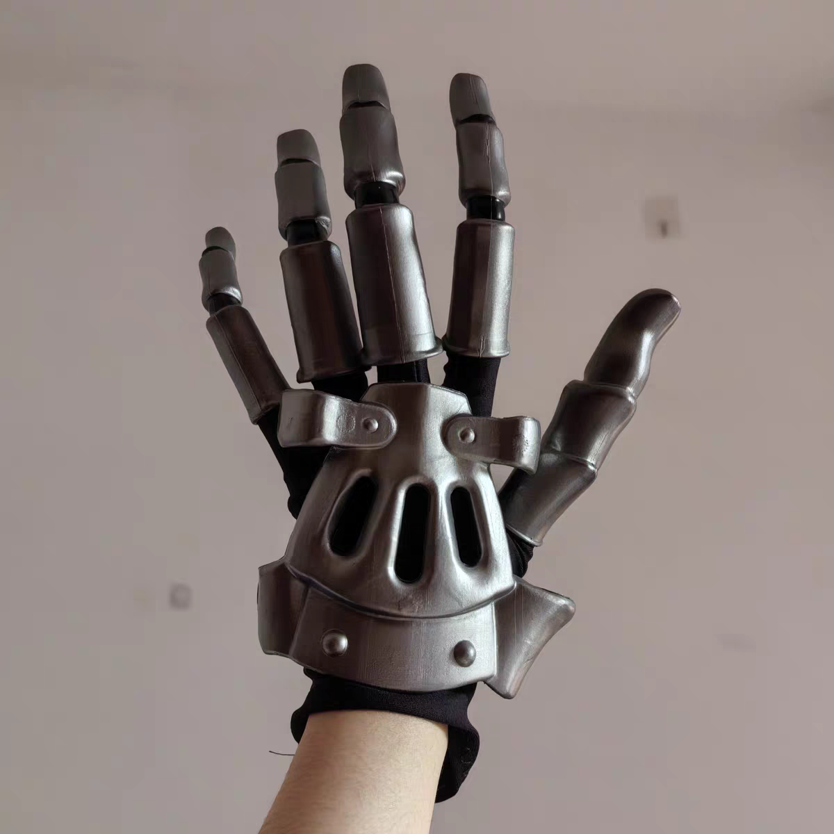 Violet Evergarden RoboticArm Cosplay